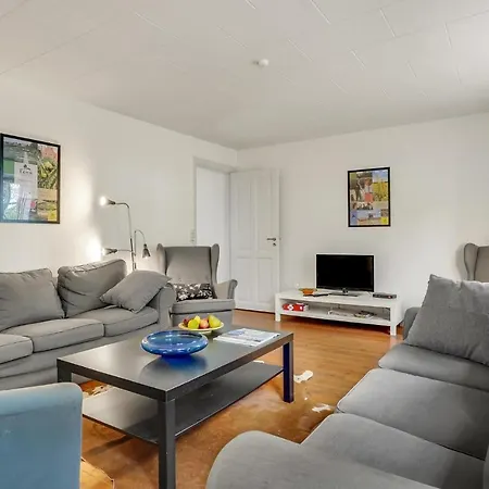 In With Kitchen Semesterbostad